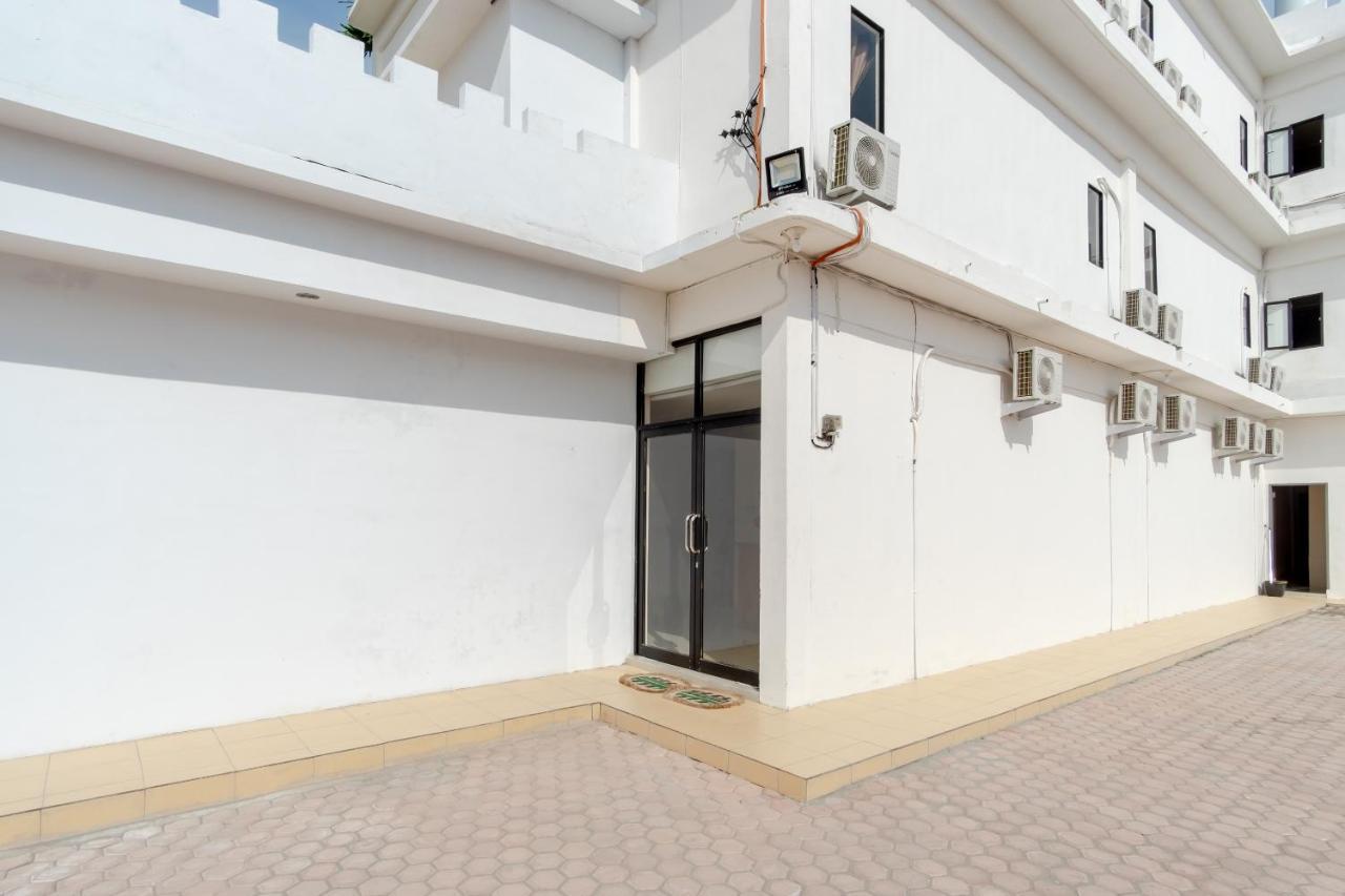 Oyo 2895 Paranginan Residence Medan Zewnętrze zdjęcie
